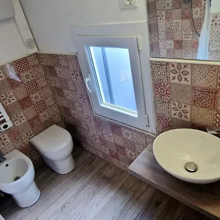 Aquarium Studio Flat- Bluchalet Lodge Genoa