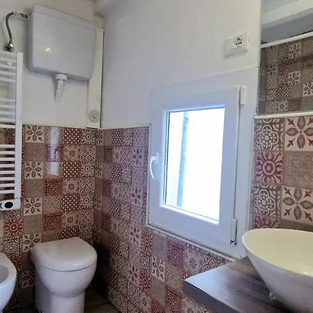 Lodge Aquarium Studio Flat- Bluchalet